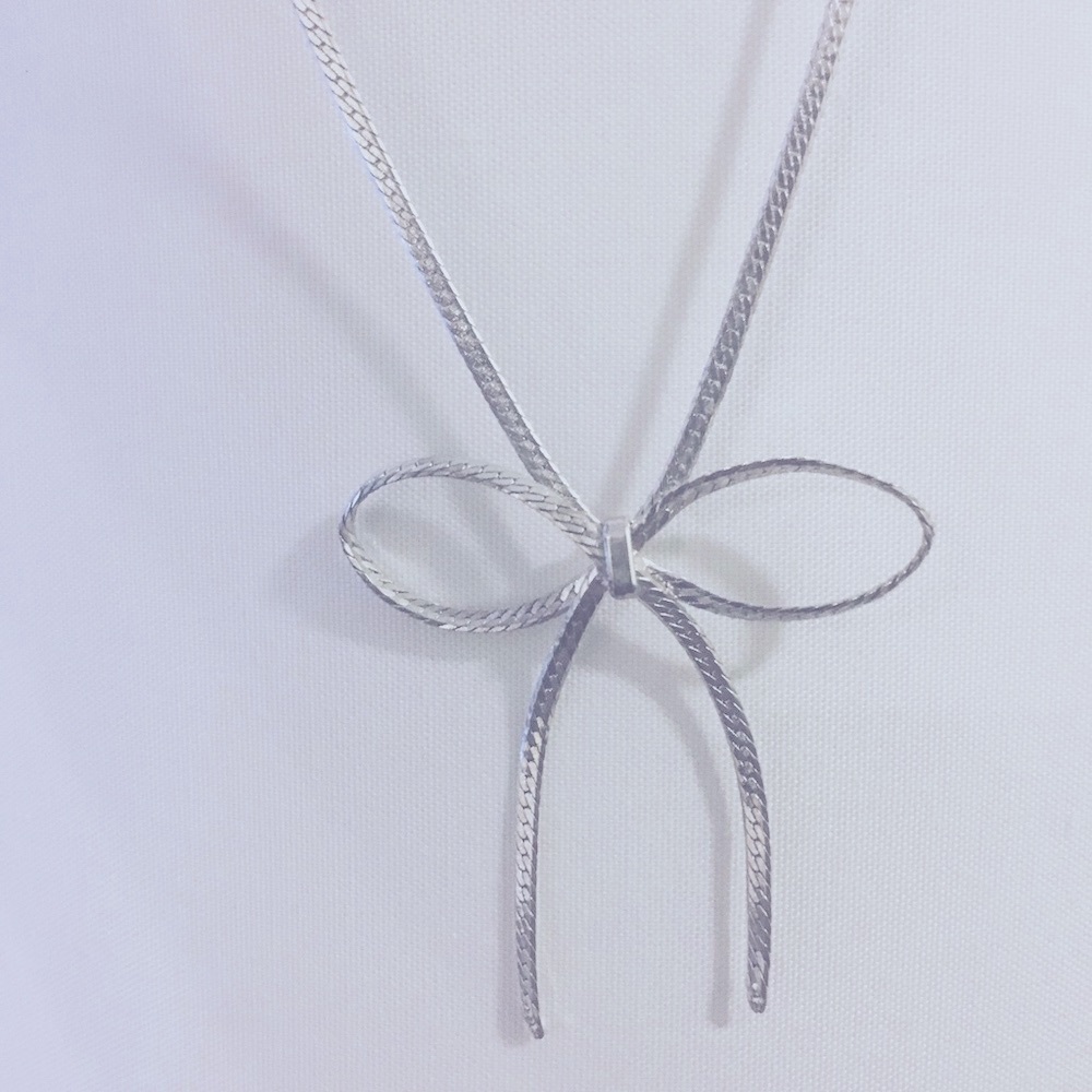 🆕 Bow Necklace